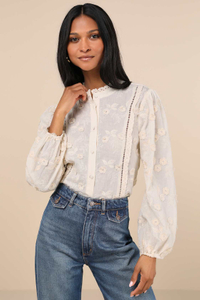 L&eacute;ine Br&oacute;idnithe Uachtar &Eacute;ifeacht Admired na mBan le sleeves fada